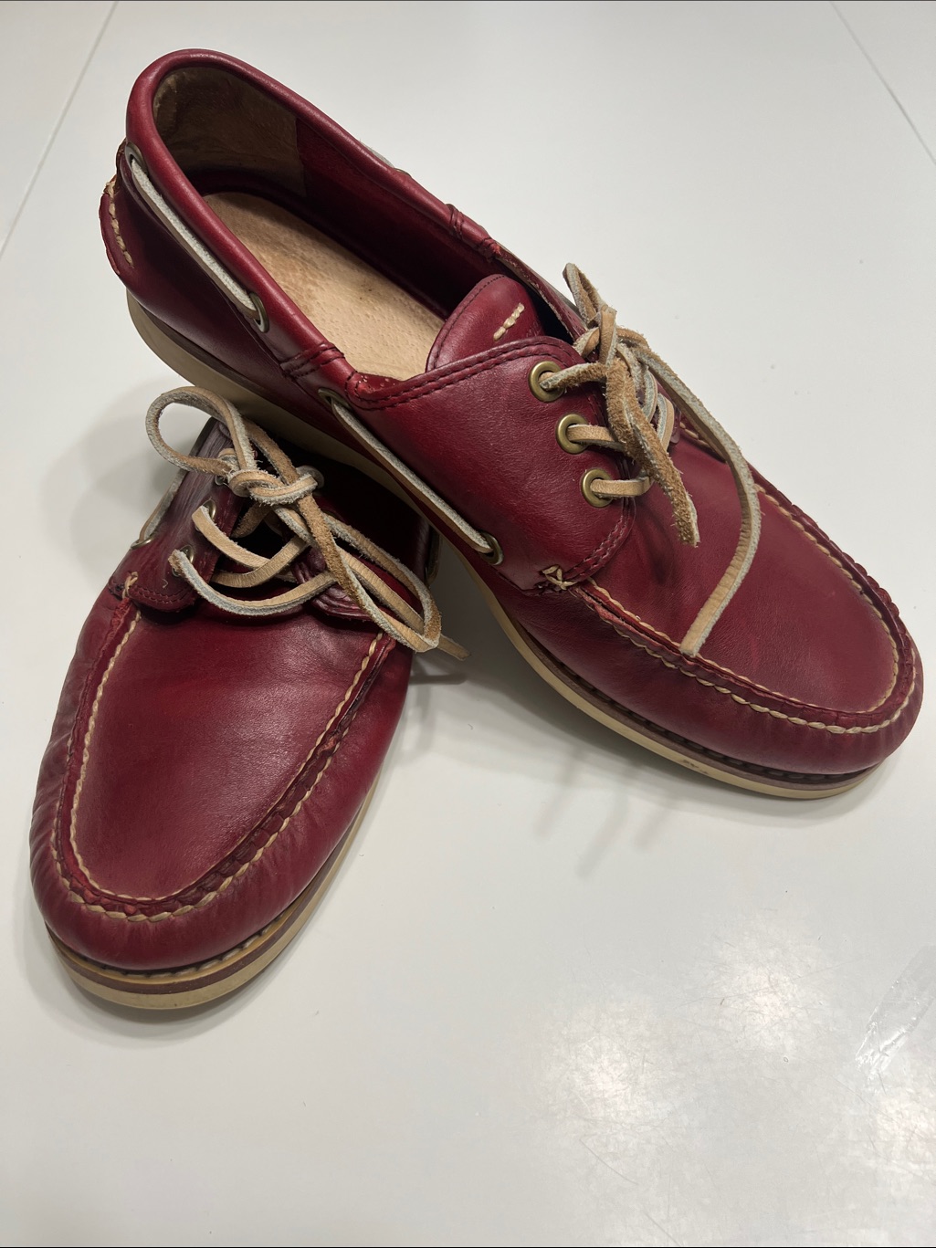 Burgundy Leather Men's Boat Shoes With Contrast Laces